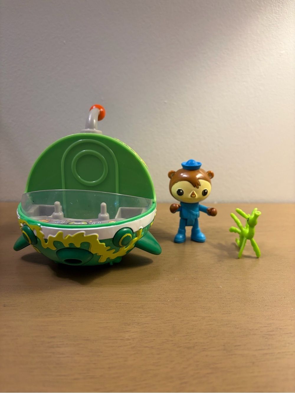 Fisher-Price Octonauts Talking Kelp Camouflage Gup-E toy (Full Set)
